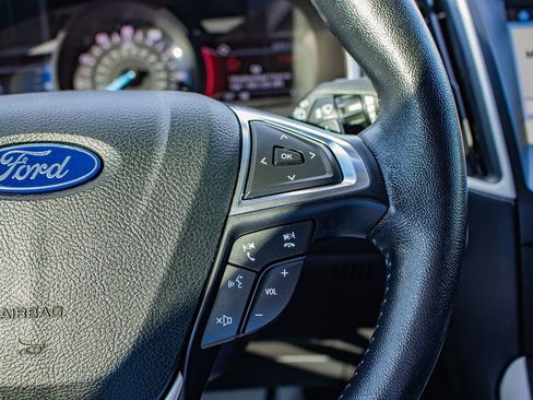 Used 2018 Ford Edge SEL w/ Equipment Group 201A AWD/4WD image 25