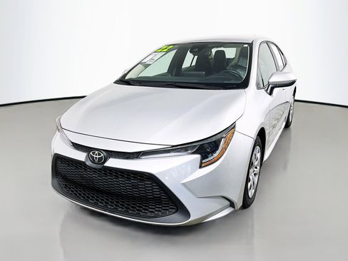 Used 2022 Toyota Corolla LE image 10