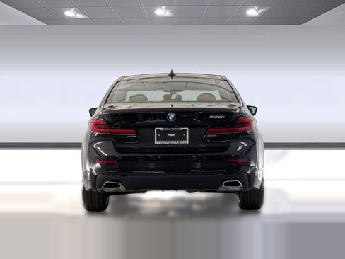 Certified 2023 BMW 530i w/ Convenience Package image 10