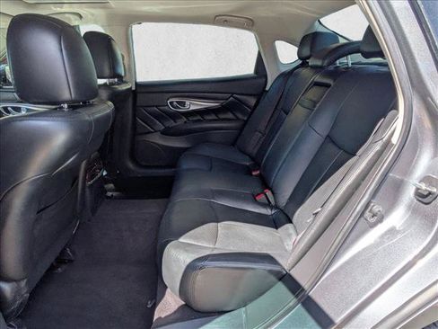 Used 2016 INFINITI Q70 L 3.7 AWD/4WD image 12