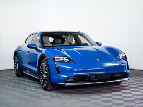 Certified 2024 Porsche Taycan 4S w/ Premium Package image 8