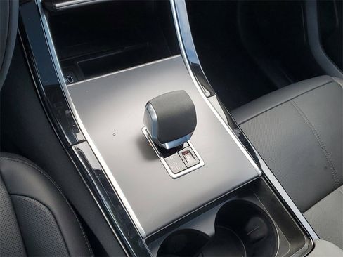 Used 2024 Land Rover Range Rover Velar Dynamic SE image 26