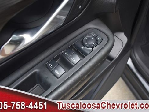 Used 2024 GMC Terrain SLE AWD/4WD image 17