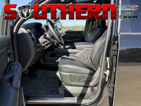 Used 2024 RAM 2500 Limited image 9