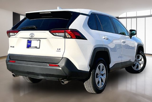 Used 2025 Toyota RAV4 LE AWD/4WD image 6