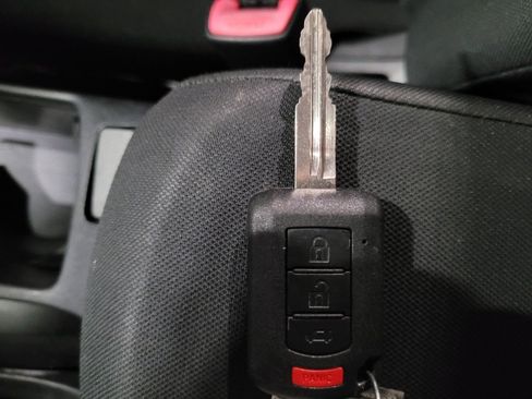 Used 2016 Mitsubishi Lancer ES image 32