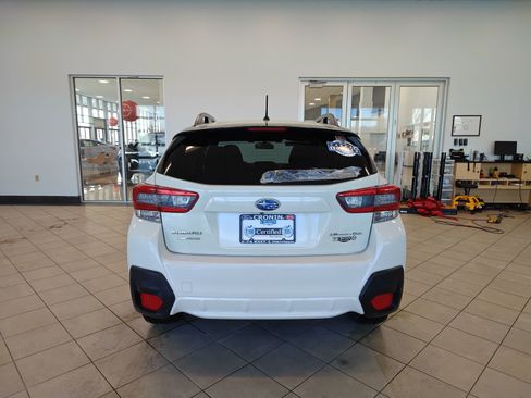 Used 2023 Subaru Crosstrek 2.0i image 4