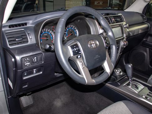 Used 2019 Toyota 4Runner SR5 image 12