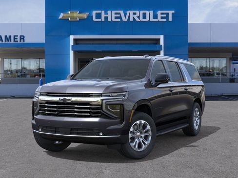 New 2026 Chevrolet Suburban LT image 30