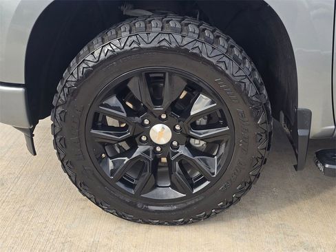 Used 2024 Chevrolet Silverado 1500 Custom image 7