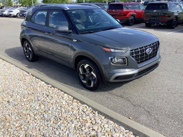 Used 2026 Hyundai Venue SEL FWD image 39