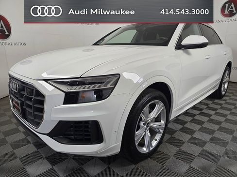Used 2023 Audi Q8 Premium w/ Convenience Package AWD/4WD image 5