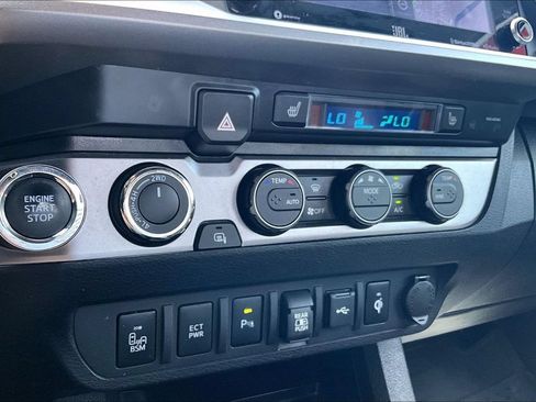 Certified 2023 Toyota Tacoma Limited AWD/4WD image 16