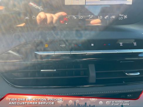 New 2025 Buick Enclave Sport Touring w/ Super Cruise Package image 22