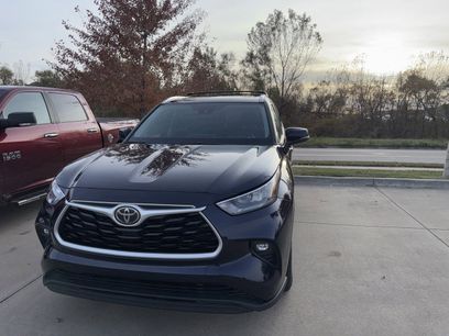 Used 2020 Toyota Highlander XLE