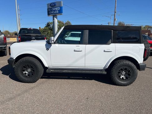 Used 2023 Ford Bronco Outer Banks image 4