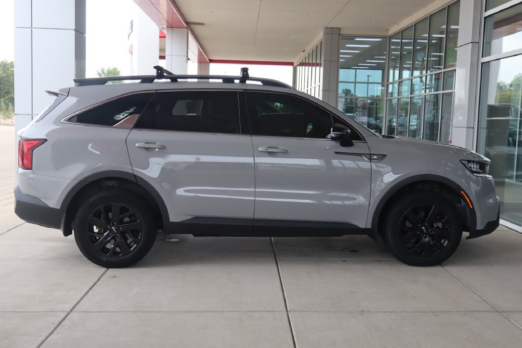 Used 2022 Kia Sorento S w/ Panoramic Sunroof Package AWD/4WD image 11