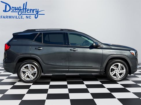 Used 2018 GMC Terrain SLE w/ Driver Convenience Package image 6