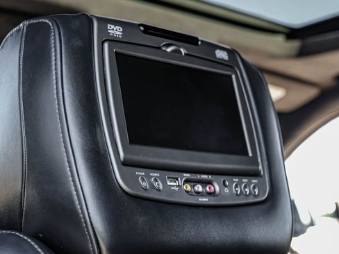 Used 2016 Cadillac Escalade Platinum image 33