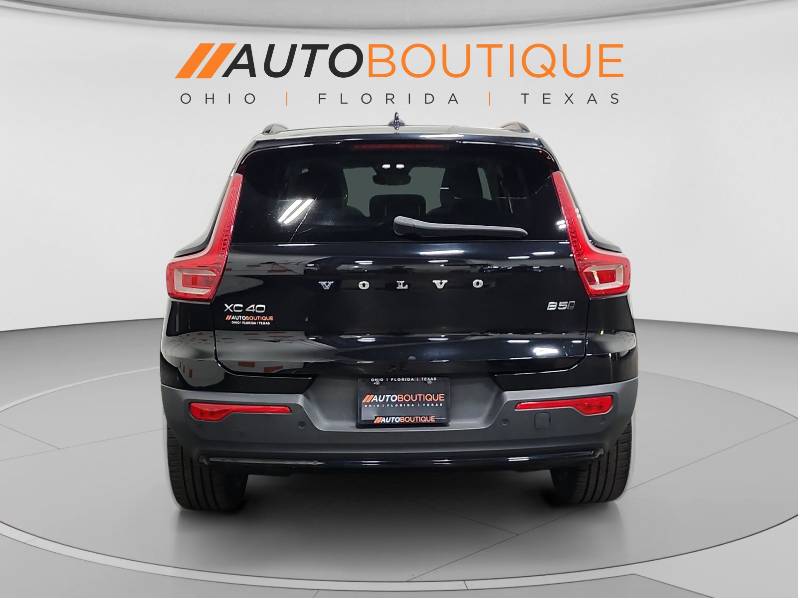 Used 2023 Volvo XC40 B5 Ultimate w/ Protection Package Premier AWD/4WD image 4
