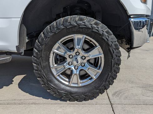 Used 2016 Ford F150 XLT w/ Equipment Group 302A Luxury image 10