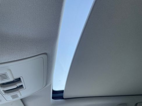 Used 2015 Cadillac SRX Luxury w/ Driver Awareness Package image 16