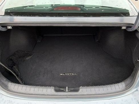 Used 2023 Hyundai Elantra Limited image 39