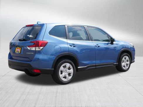 Used 2023 Subaru Forester AWD/4WD image 7