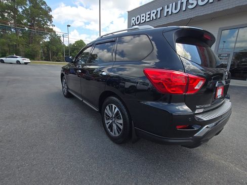 Used 2018 Nissan Pathfinder SV FWD image 9