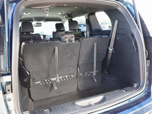 Used 2025 Chrysler Pacifica Select image 15