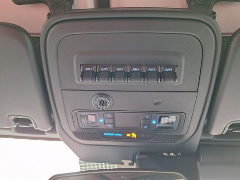 New 2025 Ford Bronco Badlands w/ Sasquatch Package image 14