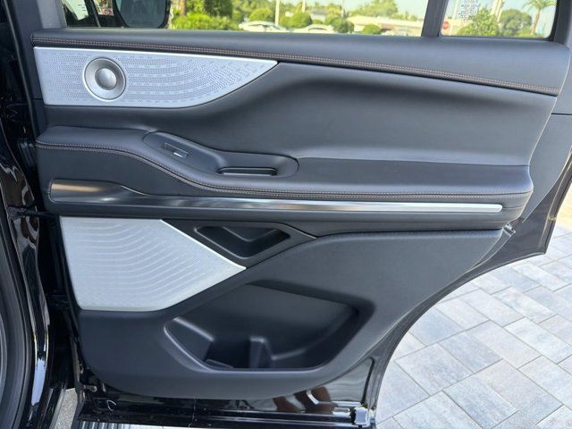 New 2027 Lincoln Navigator Black Label AWD/4WD image 21