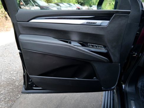 Used 2025 Cadillac Escalade Sport image 10