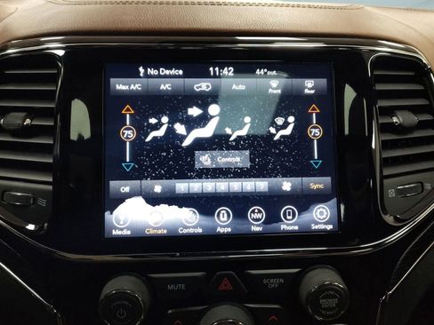 Used 2020 Jeep Grand Cherokee Summit w/ Platinum Series Group image 19