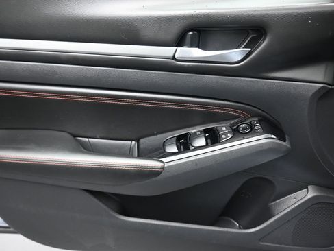 Used 2023 Nissan Altima 2.5 SR image 10