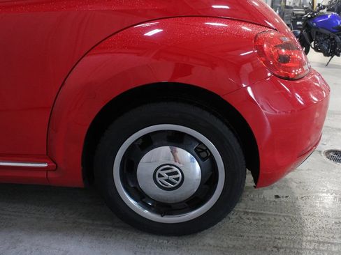 Used 2012 Volkswagen Beetle 2.5 FWD image 25
