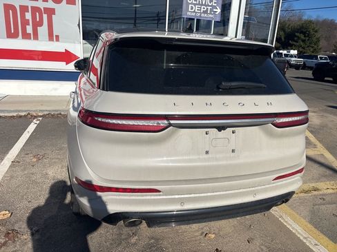 Certified 2023 Lincoln Corsair Standard w/ Equipment Group 101A image 7