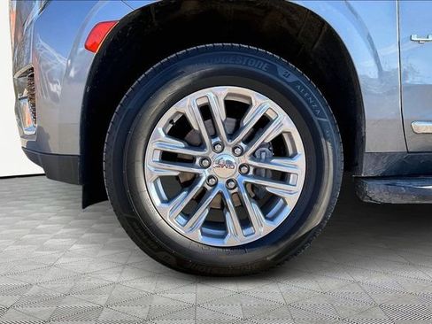 Used 2021 GMC Yukon SLT w/ SLT Premium Package image 23