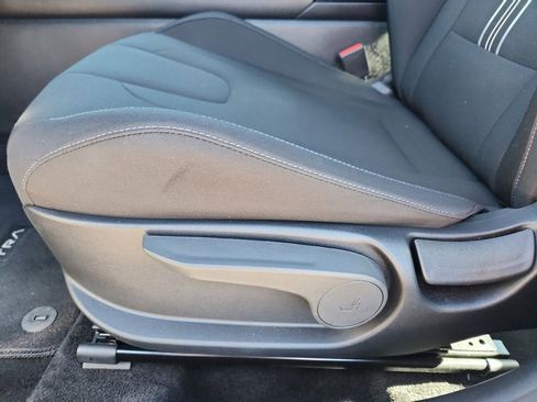 Used 2024 Hyundai Elantra SEL w/ Convenience Package image 19