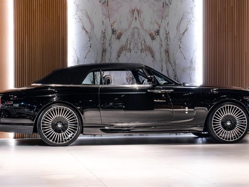 Used 2015 Rolls-Royce Phantom Drophead Coupe image 9
