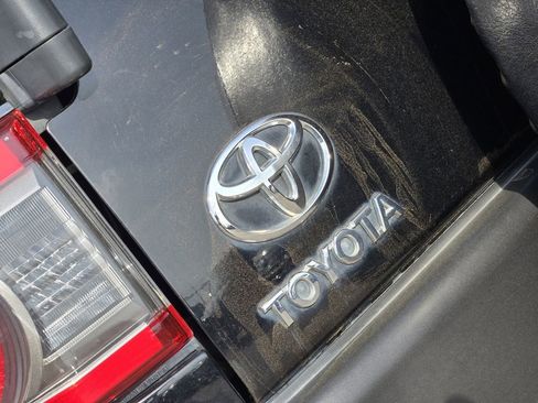 Used 2013 Toyota FJ Cruiser 4WD w/ Convenience Pkg image 8