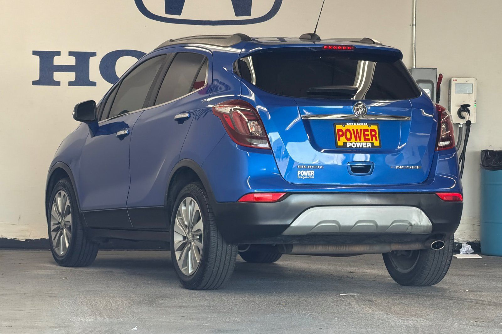 Used 2017 Buick Encore Preferred FWD image 5