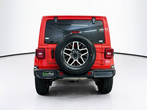 Used 2025 Jeep Wrangler Unlimited Sahara AWD/4WD image 7