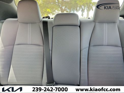 Used 2025 Toyota Corolla SE FWD image 30