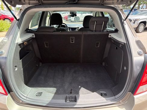 Used 2020 Chevrolet Trax LS FWD image 18
