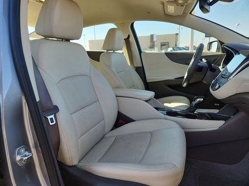 Used 2024 Chevrolet Malibu LT image 15