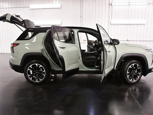 New 2026 Chevrolet Equinox LT w/ LPO, Floor Liner Package image 27