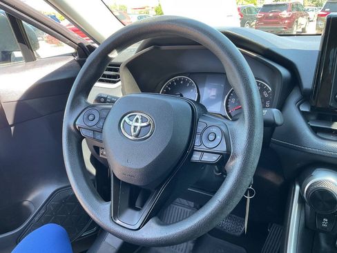 Used 2019 Toyota RAV4 LE w/ All Weather Liner Package AWD/4WD image 18