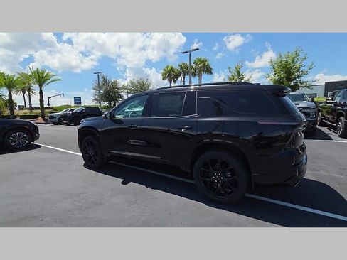New 2026 Chevrolet Traverse RS w/ LPO, Floor Liner Package AWD/4WD image 23