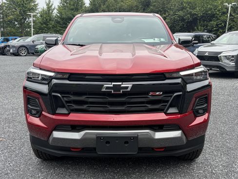Used 2025 Chevrolet Colorado Z71 w/ Z71 Convenience Package 2 AWD/4WD image 2